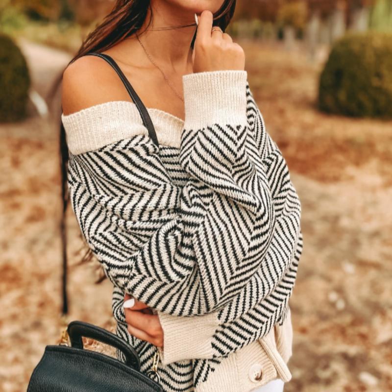 Women's Cardigan - Herringbone Pattern - V-Neck - Button Closure - Ribbed Edges