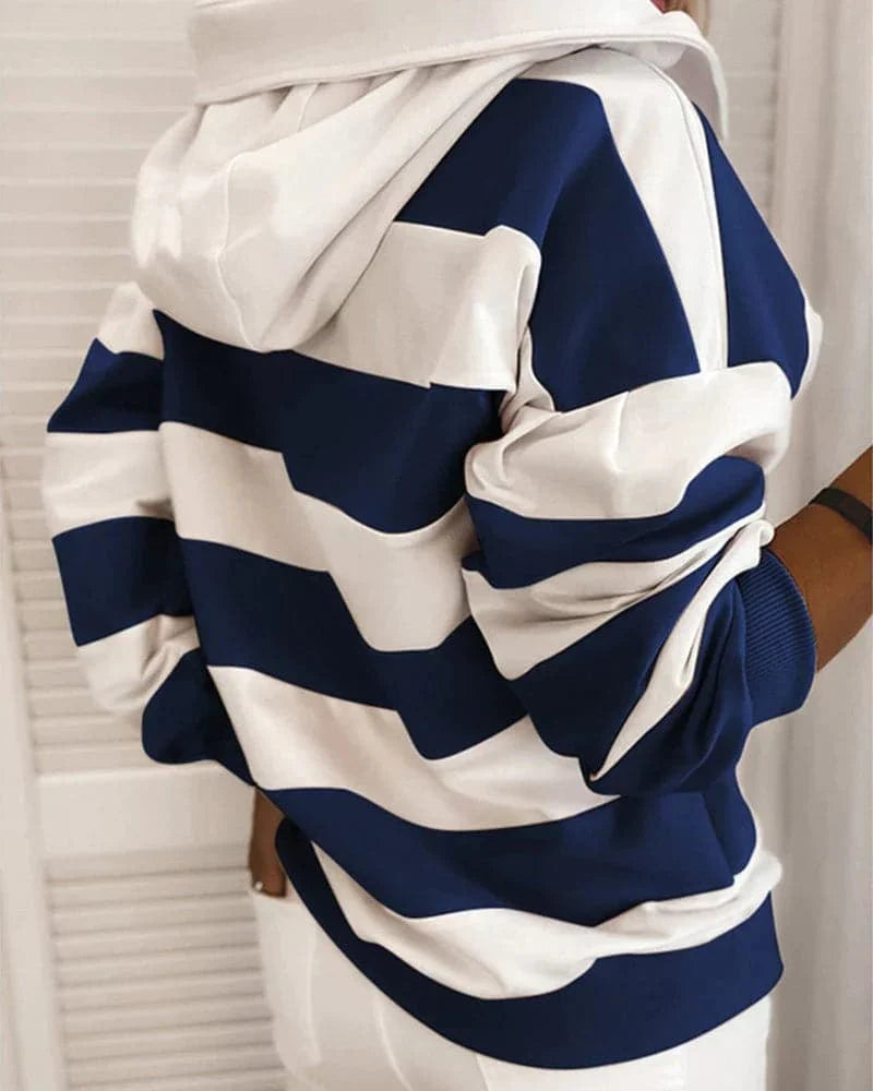 Women's Hoodie - Knitted Details - Relaxed Fit - Soft Materials