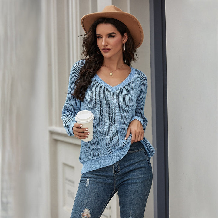 Women's Knit Sweater - Relaxed Fit - V-Neck - Ribbed Texture - Long Sleeves