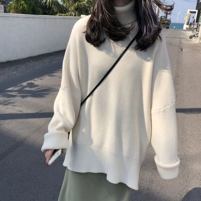 Women's Turtleneck Sweater - Oversized Fit - Soft Knit - Long Sleeves