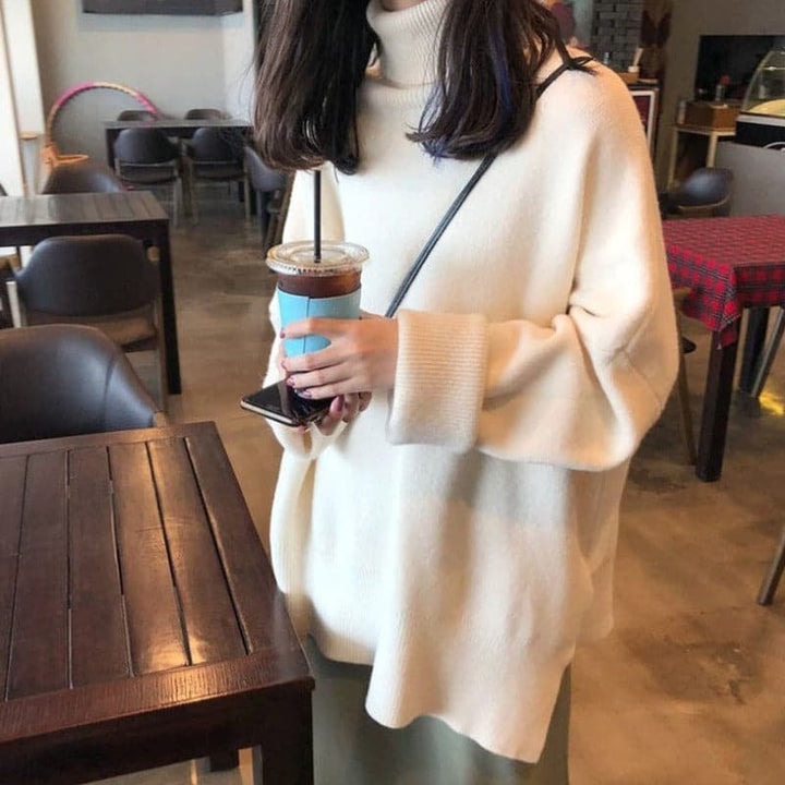Women's Turtleneck Sweater - Oversized Fit - Soft Knit - Long Sleeves