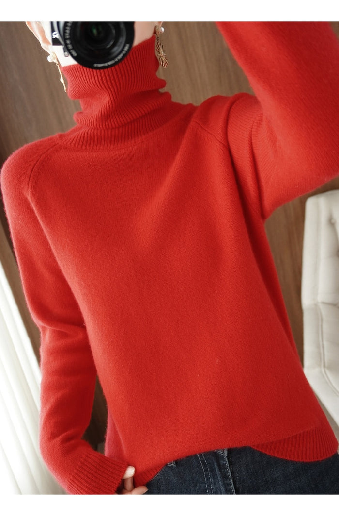 Women's Sweater with Turtleneck - Loose Fit - Long Sleeves