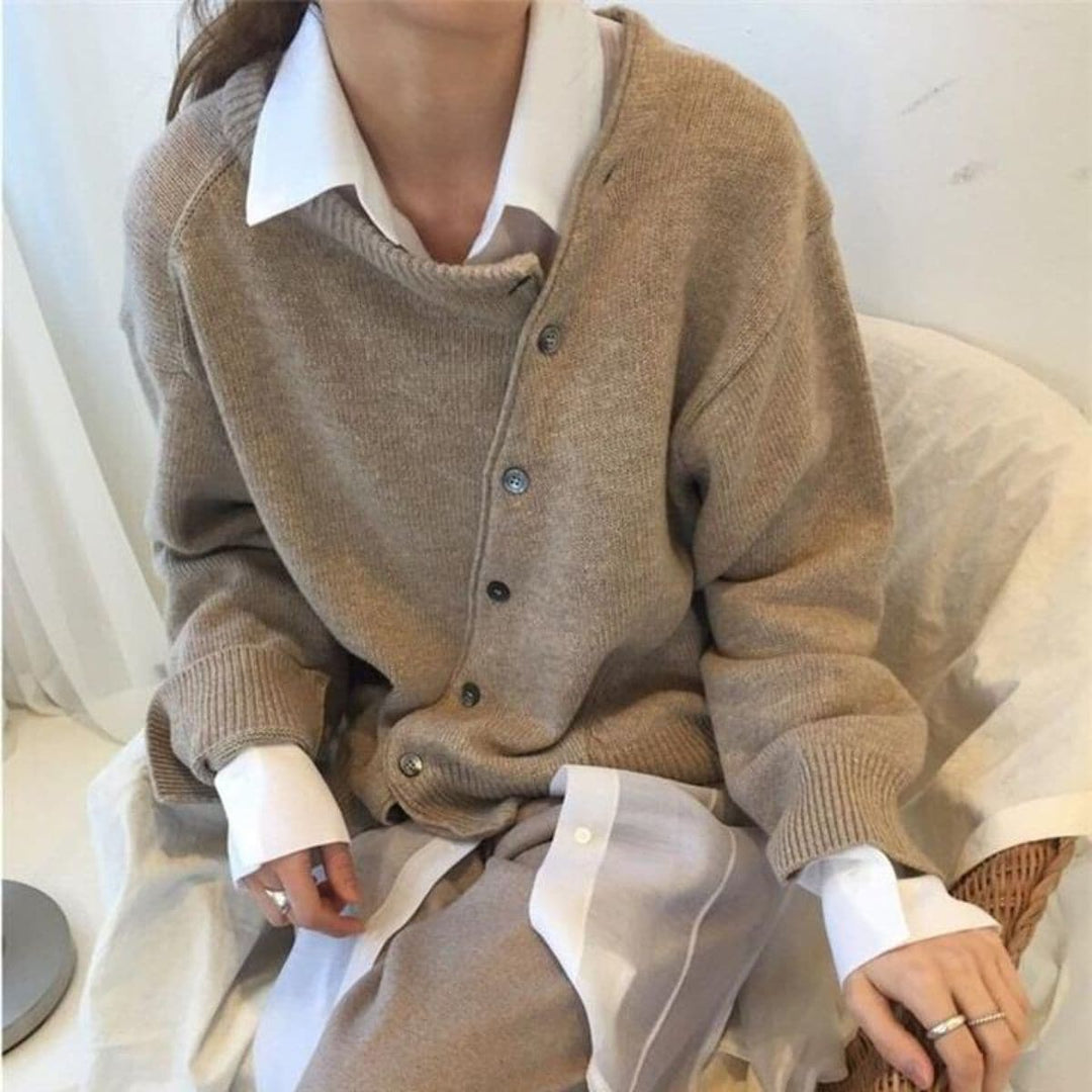 Women's Knit Sweater - Oversized Fit - Button Closure - Soft and Comfortable
