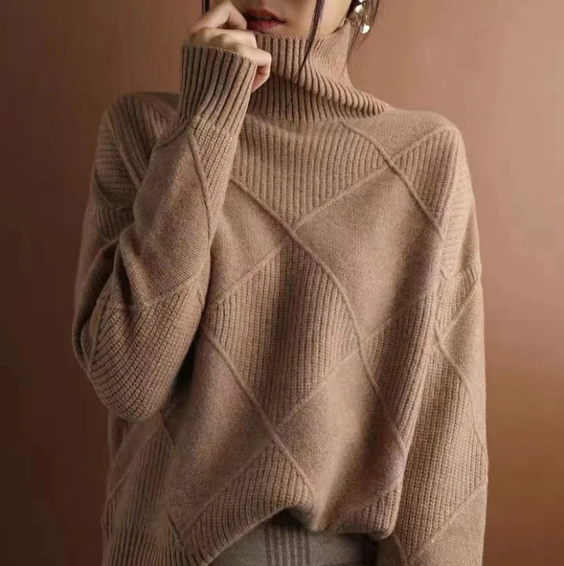 Aveline Couture Knitwear – Elegant Textured Turtleneck