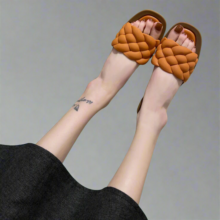 Ilonka | Stylish sandals made from soft, vegan material