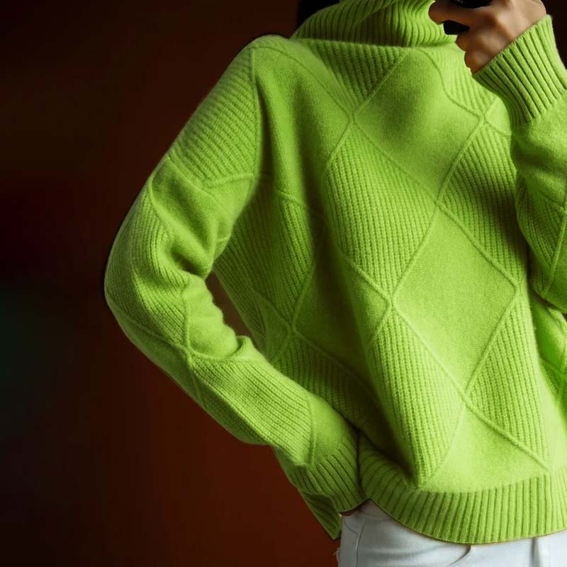 Aveline Couture Knitwear – Elegant Textured Turtleneck