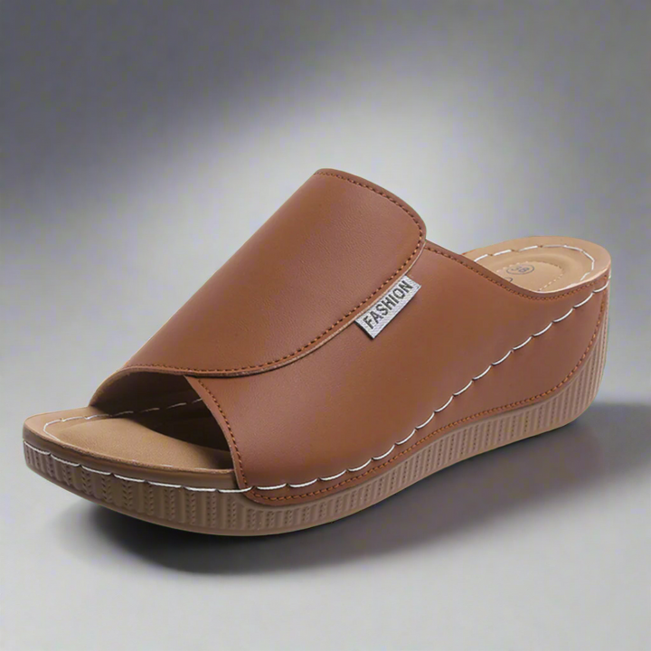 Ortrudis | Handcrafted Sandal with Comfortable Footbed