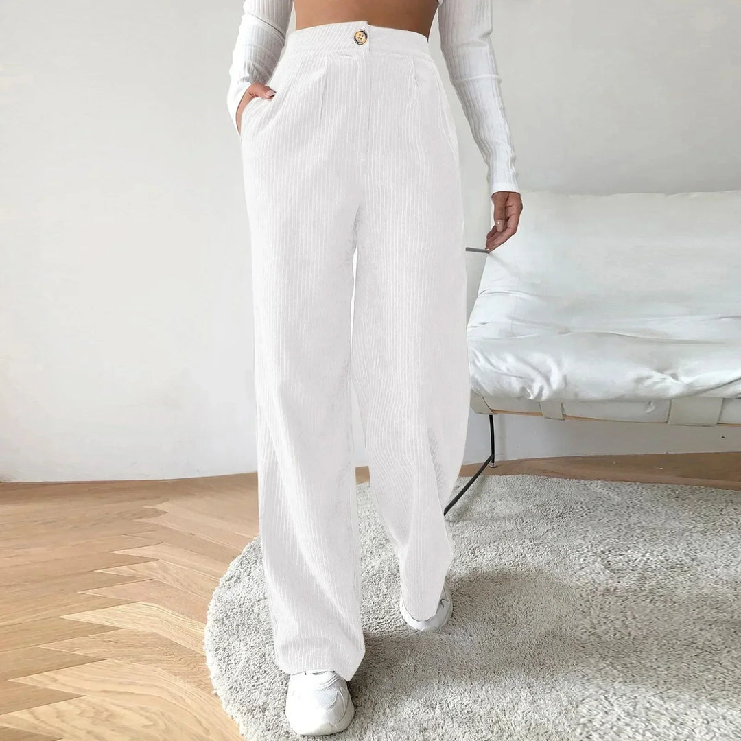 Bellamont – Fitted Relaxed Pants with Wide Leg