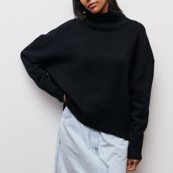 Women's Turtleneck Sweater - Oversized Fit - Soft Knit - Ribbed Edges